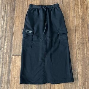 Women’s Black Cargo skirt